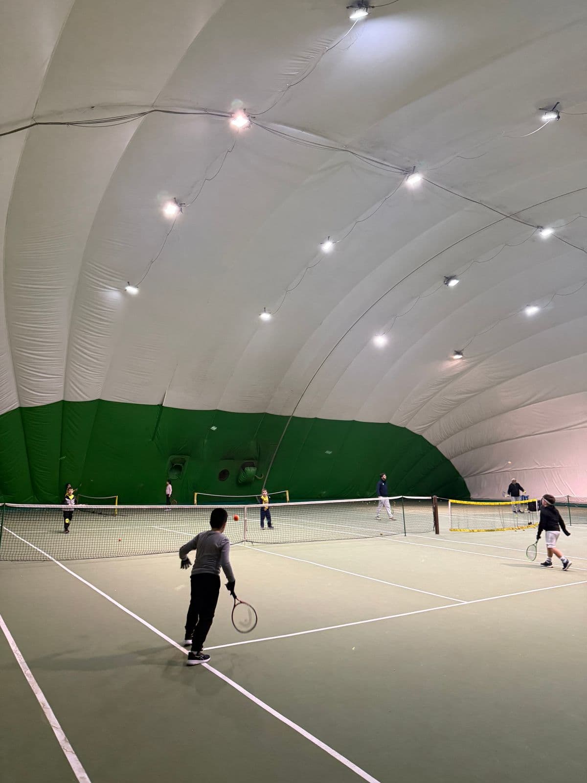 Secondo campo coperto indoor